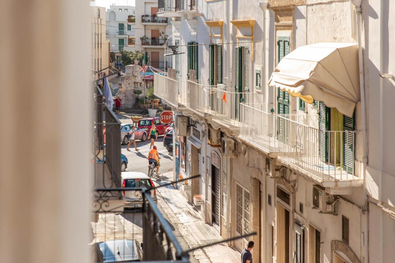 Palazzo Novecento Bed & Breakfast Полиняно а Маре Екстериор снимка
